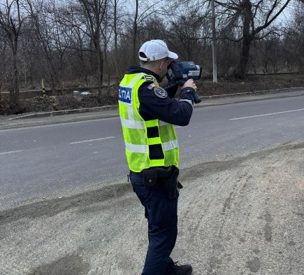 peste 70 de soferi amendati pentru ca nu au respectat regimul legal de viteza 69889701302ff