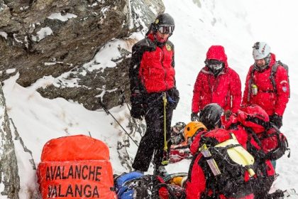 peste 90 de persoane aflate pe munte salvate de echipele de salvamontisti 48 dintre acestea au ajuns la spital 69884c74edd2e