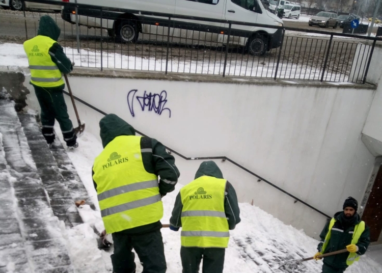 polaris lupta cu ninsoarea a mobilizat peste 200 de lucratori si zeci de utilaje 6980954c55f9f