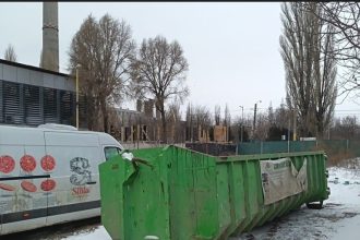 polaris m holding a amplasat un container pentru deseuri voluminoase pe aleea egretei din constanta 6982098702206