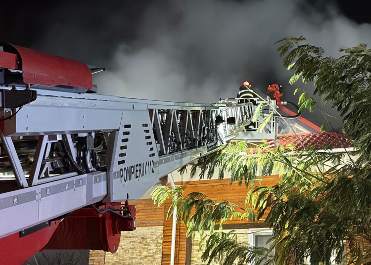 pompierii au intervenit noaptea trecuta pentru lichidarea unui incendiu in medgidia 697efdc1aa55a