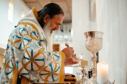 programul liturgic al ips teodosie in zilele de 9 10 februarie 2026 6988c07392a00