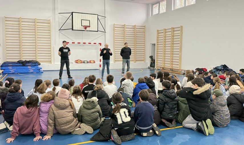 proiectul no bullying a ajuns si la scoala gimnaziala nr 28 dan barbilian din constanta 69904a56a9700