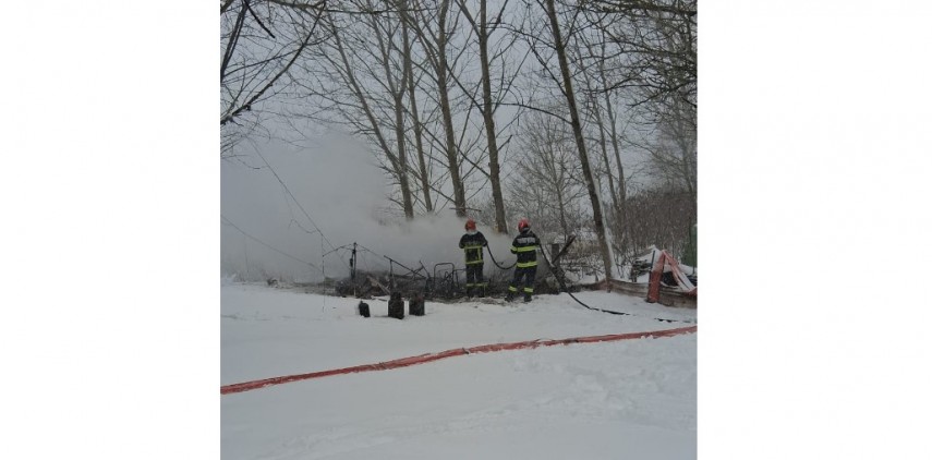 rulota mistuita de flacari la iesire din harsova judetul constanta 6995b07538e41