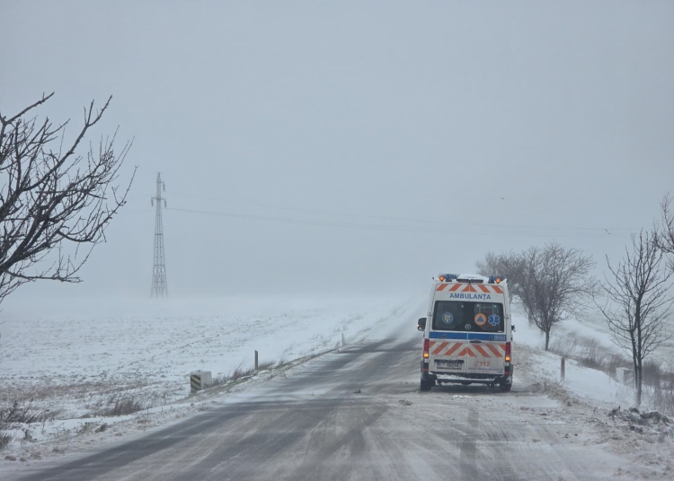 situatia din tara sub cod galben 16 localitati afectate zeci de masini blocate si aproape 2 000 de pompieri mobilizati 699970b8d1581