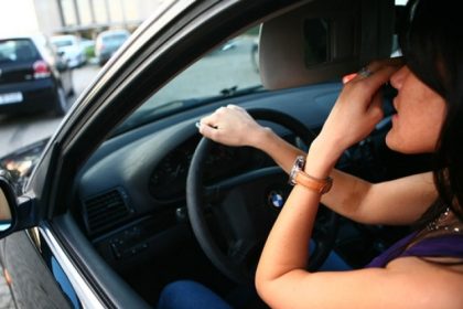 soferita scoasa din masina batuta si tarata pe asfalt in tomis plus in urma unei neintelegeri in trafic 6994e8de2277f