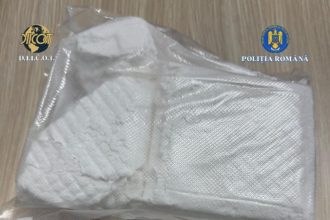 trei indivizi suspectati de trafic de droguri retinuti de procurorii diicot 6999a55ebe9c9