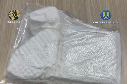 trei indivizi suspectati de trafic de droguri retinuti de procurorii diicot 6999a55ebe9c9