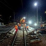 un autoturism a derapat si a cazut pe linia de cale ferata in zona podului de la doraly 698039e611434