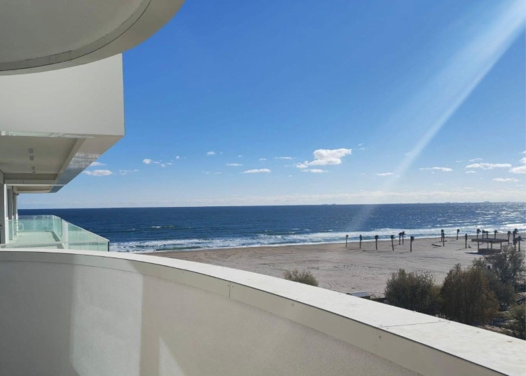 valentines day cu vedere la mare la axxis apartments 69871ebdb88a2