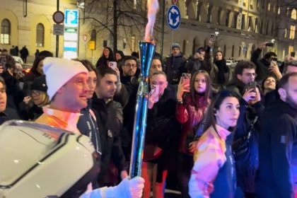 video cristi chivu poarta torta olimpica pentru jocurile olimpice de iarna milano cortina 6985007ca4662