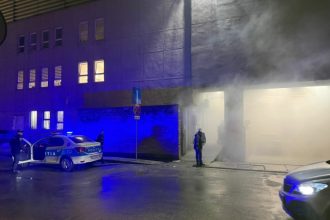 video incendiu in parcarea din spatele tomis mall 6984f35e5ccd9