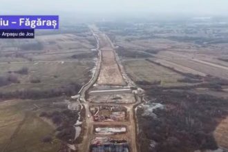 video sute de oameni lucreaza la autostrada sibiu fagaras chiar si pe timp de iarna 699ecb067186f