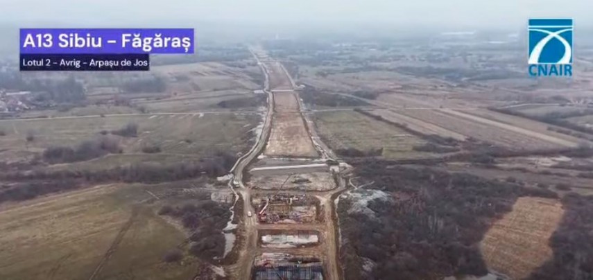 video sute de oameni lucreaza la autostrada sibiu fagaras chiar si pe timp de iarna 699ecb067186f