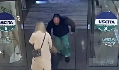 video un roman a incercat sa rapeasca o fetita chiar de langa parintii ei in italia 6991dbf64ef0b