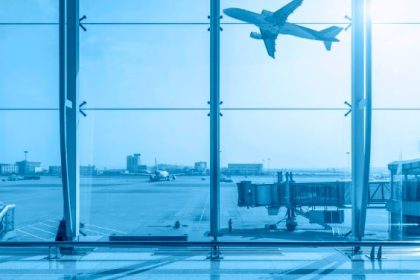 28 de curse aeriene anulate pe aeroportul otopeni din cauza conflictului din orientul mijlociu 69a6951d7589a