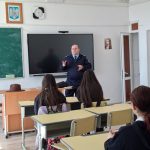 activitate de prevenire si informare desfasurata de jandarmii tulceni la liceul teoretic gheorghe munteanu murgoci din macin 69b3d90d9e368
