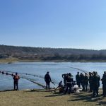 administratia bazinala de apa prut barlad actioneaza pentru limitarea si colectarea substantelor poluante de pe suprafata apei foto 69b554332cc03