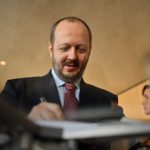 adrian papahagi acuza o taiere mascata de salarii in mediul academic sporul de doctorat a fost redus de la 950 la 500 de lei 69af3f70c8af2