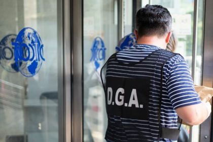 agent de politie trimis in judecata pentru luare de mita 69ae7d989dd48