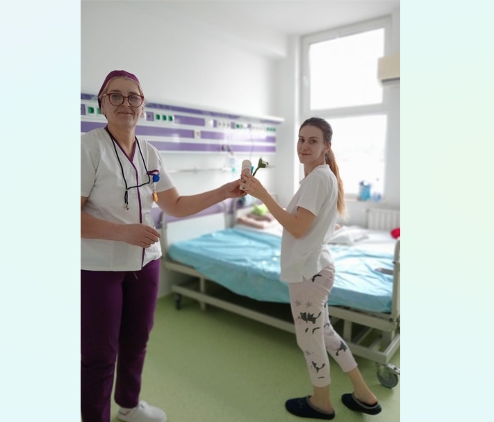 arimex comexim 2000 si asociatia suflete deschise au adus primavara in dar pentru femeile si fetitele din spitalele din constanta 69a45ad64a949