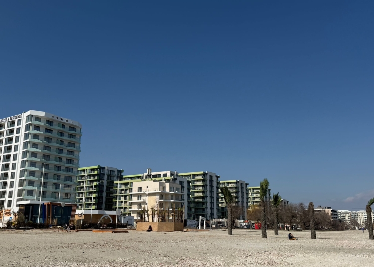 asociatia operatorilor de plaja din navodari cere instantei suspendarea licitatiilor pentru 58 de subsectoare de litoral 69b139b2c1975