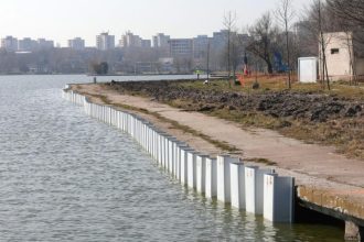 au inceput lucrarile de reabilitare a malurilor lacul tabacarie investitie de 25 de milioane de lei anuntata de vergil chitac 69a844e5aecd1