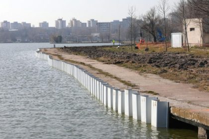 au inceput lucrarile de reabilitare a malurilor lacul tabacarie investitie de 25 de milioane de lei anuntata de vergil chitac 69a844e5aecd1