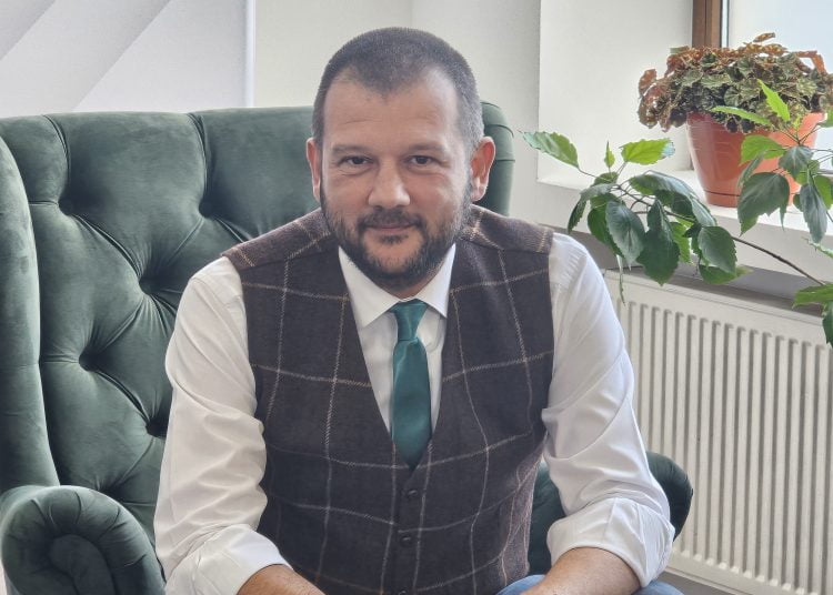 bogdan bola este din nou managerul spitalului orasenesc harsova mi am si asumat faptul ca o revenire a mea inseamna niste asteptari 69ab72016021e