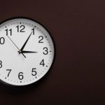 cand trecem la ora de vara in 2026 ceasurile se dau inainte cu o ora 69af263beaa56