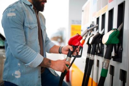 carburantii ar putea sari de 10 lei litru in romania analiza sumbra dupa atacurile din iran 69a41b9361795