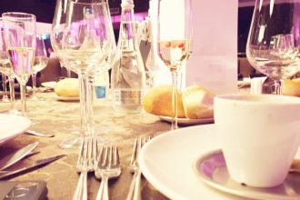 cat costa un meniu de nunta in 2026 care mai sunt preturile pentru un astfel de eveniment 69c7b83bcff38