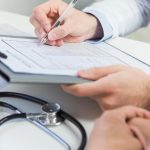 directorii spitalelor vor putea da afara medicii care lucreaza si la stat si la privat 69c81ab303121