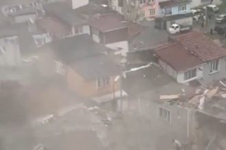 doua cladiri s au prabusit in istanbul dupa o explozie mai multe persoane au fost scoase de sub daramaturi 69c000a823744