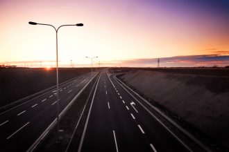 dupa 30 de ani uzina dacia primeste autostrada promisa investitia ceruta de renault prinde contur 69c7f364a2d8b