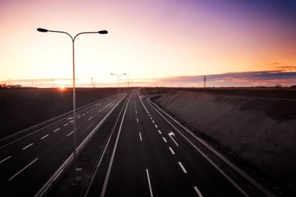 dupa 30 de ani uzina dacia primeste autostrada promisa investitia ceruta de renault prinde contur 69c7f364a2d8b