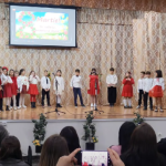 emotii si aplauze la caminul cultural din corbu elevii au dedicat un spectacol special mamelor 69ac6b2ddbbe1