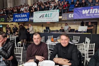 florin mitroi razvan filipescu si erdal gihan eserghep sustin sportul in tribune la elite fighting championship unul dintre cele mai importante evenimente sportive din constanta 69c6e54d93953