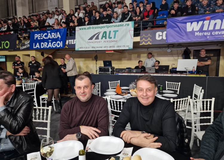 florin mitroi razvan filipescu si erdal gihan eserghep sustin sportul in tribune la elite fighting championship unul dintre cele mai importante evenimente sportive din constanta 69c6e54d93953