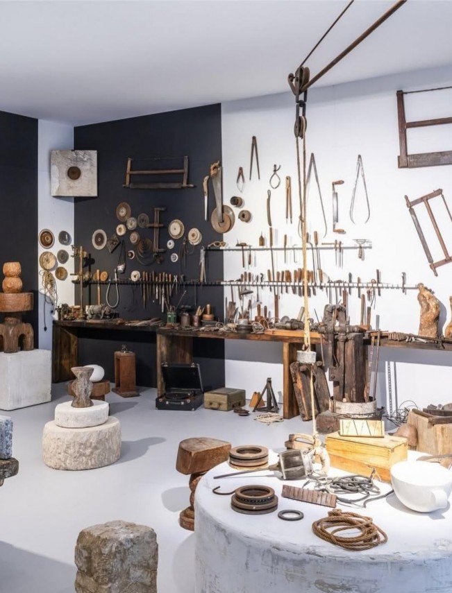 foto cea mai mare expozitie brancusi din europa deschisa la berlin la 150 de ani de la nasterea sculptorului roman 69bece06ae85e