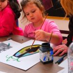 foto experienta creativa pentru copii la muzeul de arta constanta patrimoniul muzeal sursa de inspiratie pentru micii artisti 69bba54a9b764