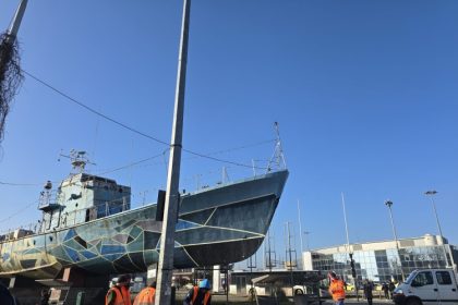 foto vaporasele de la intrarile in constanta ajung in la fier vechi va incepe demontarea lor 69afcffa05cdf