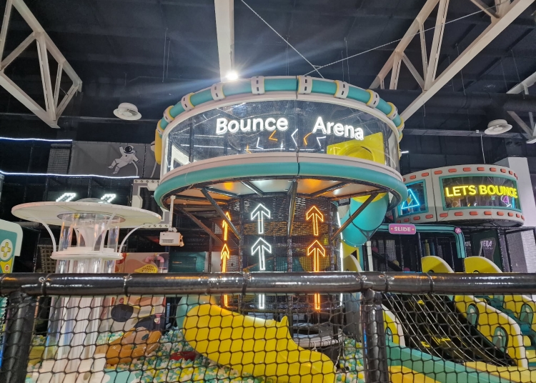 foto video de ce nu se pot face momentan rezervari la locul de joaca bounce arena 69a88fbcaa125