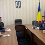 front comun impotriva dezinformarii aep si reprezentantul tiktok romania bat palma pentru integritatea alegerilor in mediul digital 69b1946a8b1a7