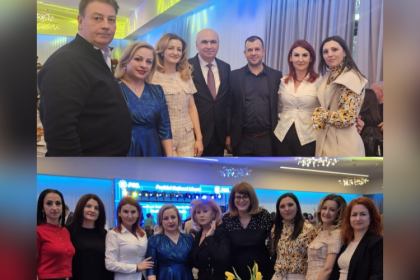 galerie foto ilie bolojan prezent la petrecerea doamnelor si domnisoarelor liberale din judetul constanta 69ac55e5dac0b