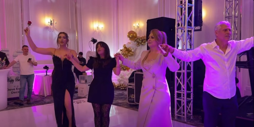 handbalista zoe guliu fiica lui mihai guliu si a serbat majoratul muzicanti renumiti au cantat la petrecere galerie foto video 69a9a7d4e33a9