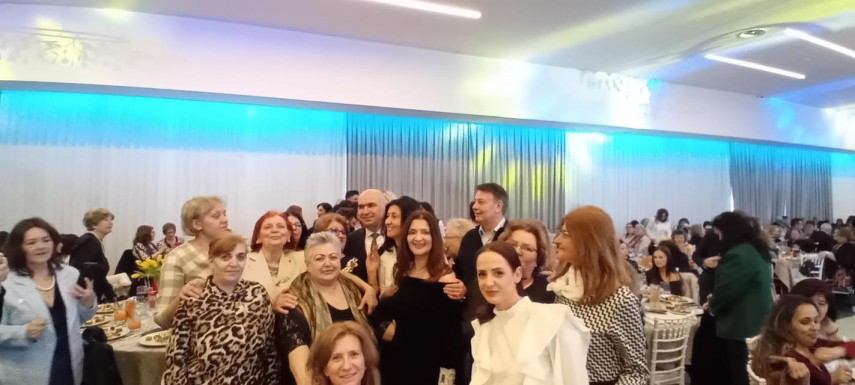 ilie bolojan invitat de onoare la evenimentul dedicat doamnelor liberale din constanta 69ad3db45c4b7