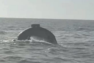 imagini din momentul scufundarii remorcherului astana cinci marinari au murit trei captivi in adancuri 69bd87043618c