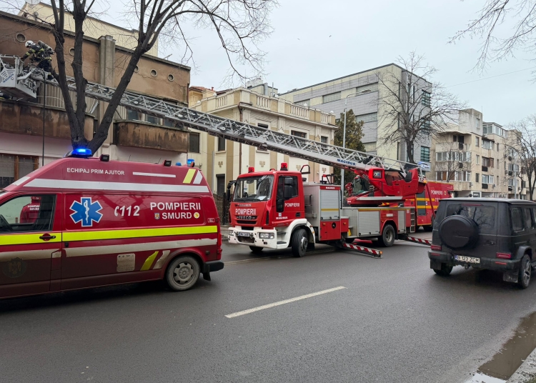 incendiu la o casa de pe bulevardul i c bratianu o persoana este inconstienta 69bc0bff97373