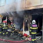 incendiu la parterul unui bloc de pe soseaua pantelimon din bucuresti imobilul inundat de fum mai multe echipaje de pompieri intervin 69b588e66be23